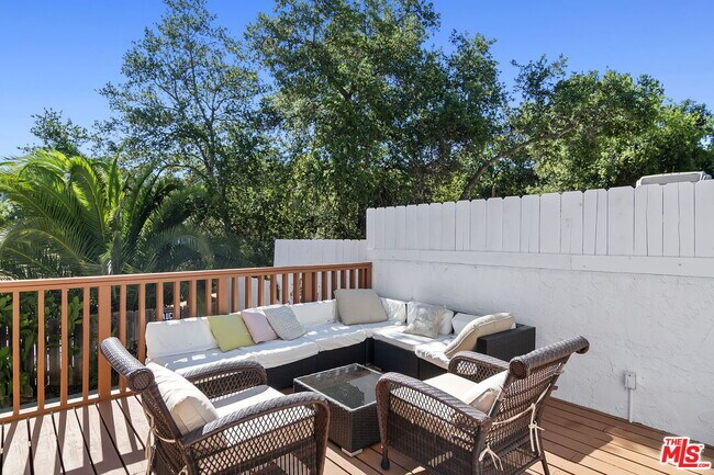 Building Photo - 4322 Ensenada Pl