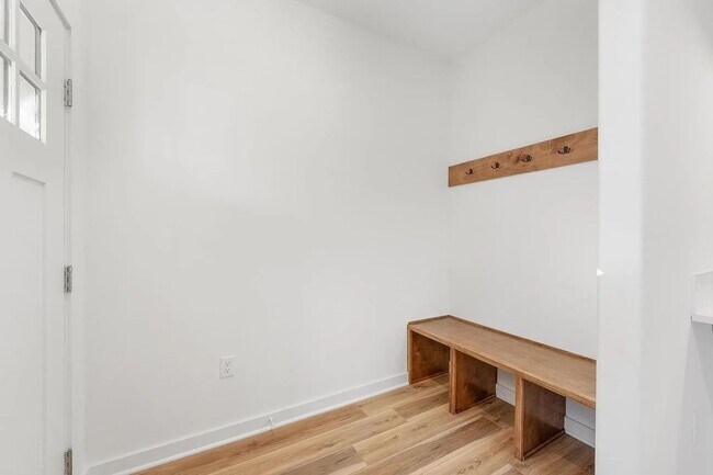 Building Photo - NEW Construction 3 Bedroom Duplex!