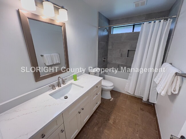 Building Photo - AVAILABLE NOW - Beautiful 2 Bed, 2 Bath Pismo Beach Home