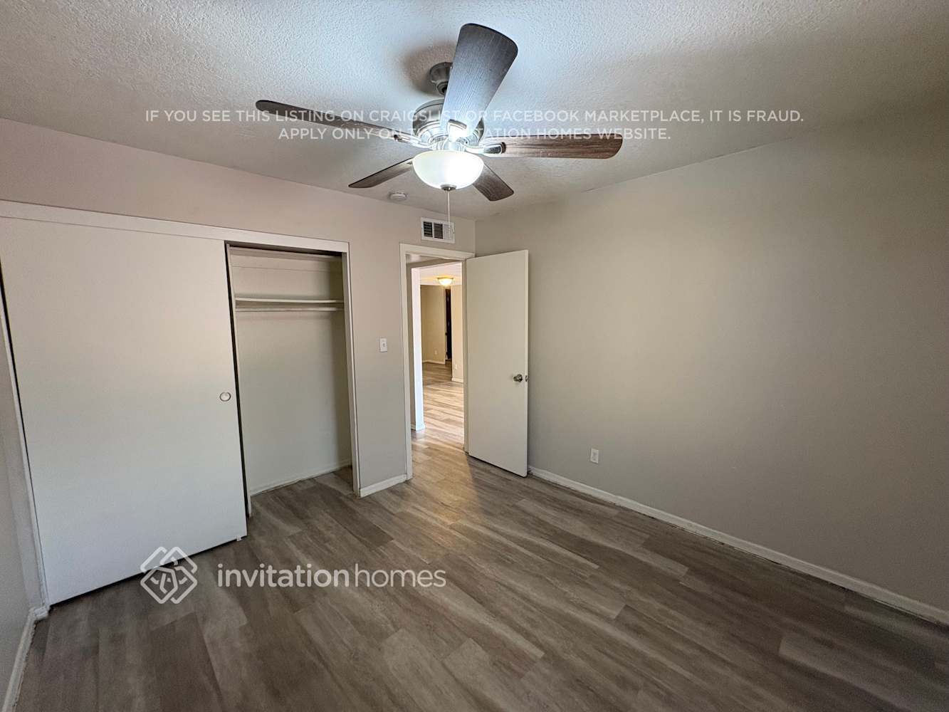 Building Photo - 4840 W Vogel Ave