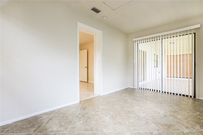 Building Photo - 4024 Gingold St