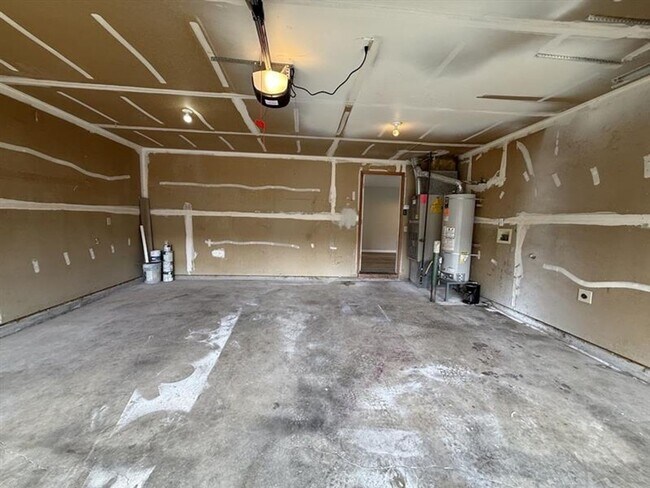 Building Photo - 1333 SW 178th Ave