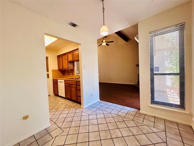Building Photo - 3801 Menchaca Rd