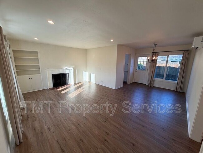 Building Photo - 2344-2346 Park Estates Dr.