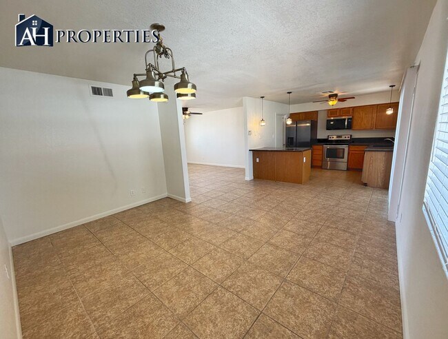 Building Photo - Pool, back yard concrete slab, and RV gate