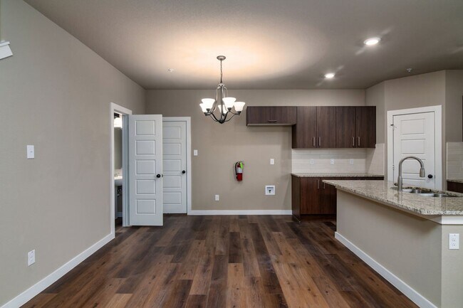 Building Photo - GORGEOUS 2 BEDROOM FOUR PLEX LOCATED IN MIDLOTHIAN ISD!