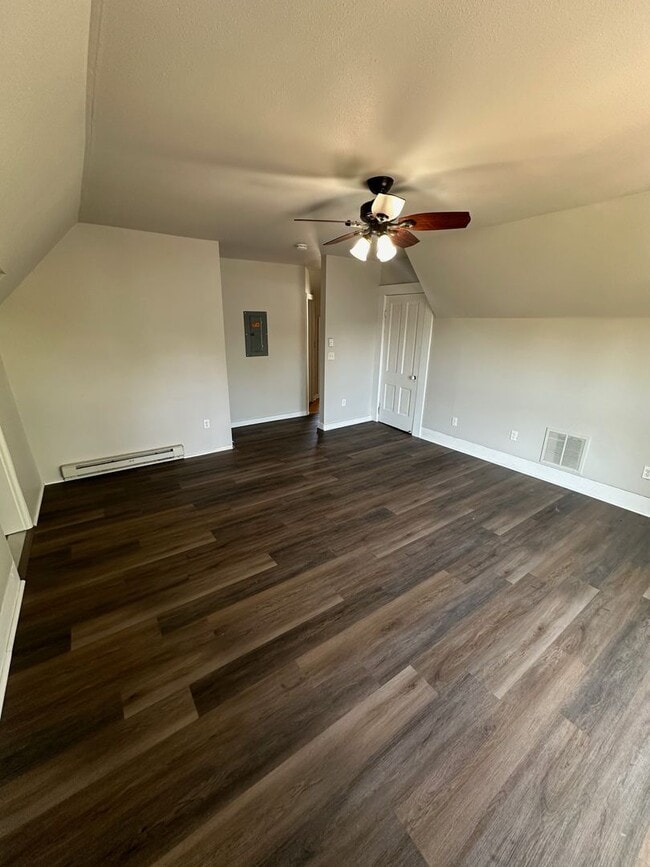 Building Photo - 723/725 Frederick St