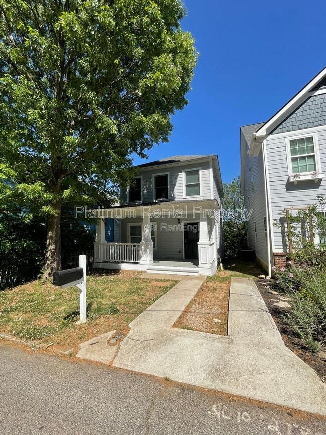 Building Photo - 750 Terry St SE