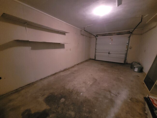 Building Photo - DUNBARTON