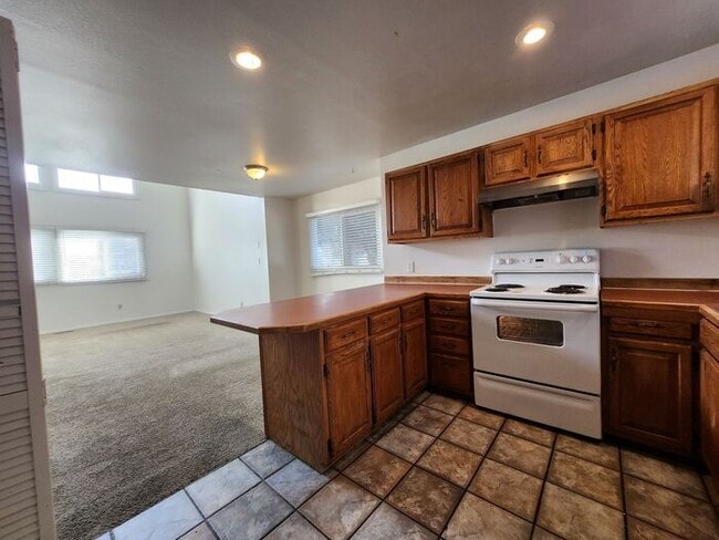 Building Photo - Stunning 3-bedroom, 2-bathroom Condo located in Monument! Move In Now and 50% Off First Month's R...