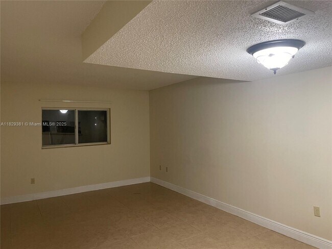 Building Photo - 14970 SW 82nd Ln