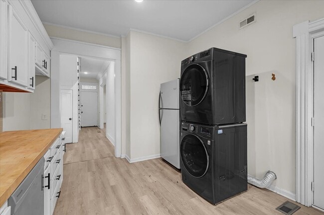 Building Photo - 1336 Seaboard Ave