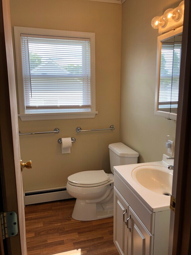 Building Photo - 223 Spring Garden St