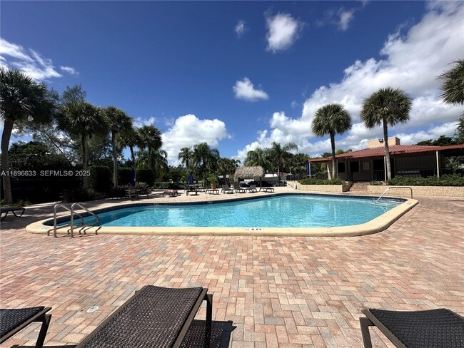 Building Photo - 3730 Alcantara Ave