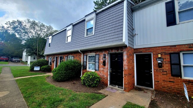 Building Photo - 1706 Carlisle Ave
