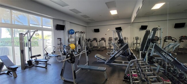 Building Photo - 6917 Collins Ave