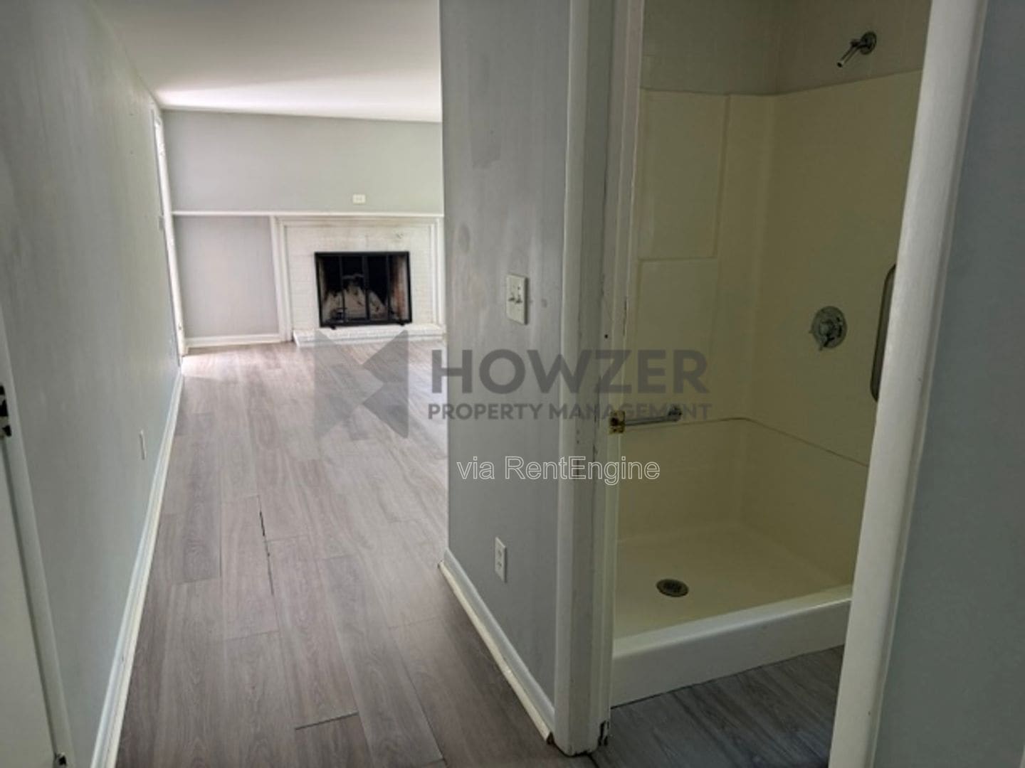 Building Photo - 14 Ellis Dr