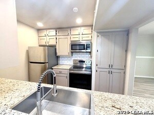 Building Photo - 105 Brentwood Dr