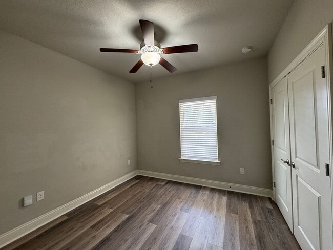 Building Photo - 2369 Belmont Dr