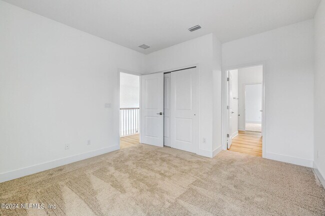 Building Photo - 12113 Bull Pne Blvd