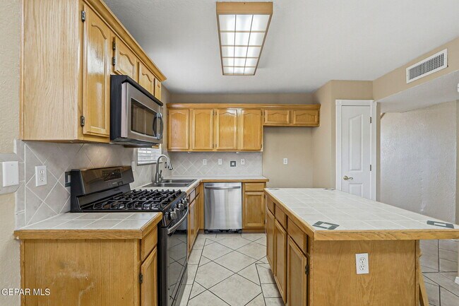 Building Photo - 12604 Gilded Sun Dr