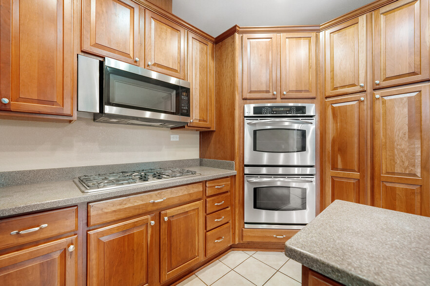Building Photo - 4276 Steccato Dr