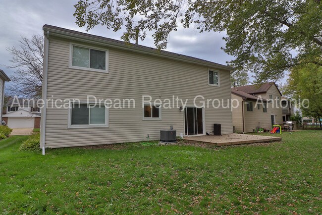 Building Photo - 28 Monterey Drive , Vernon Hills , IL , 60061