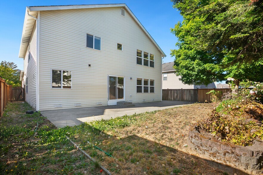 Building Photo - 12530 SE 299th Pl