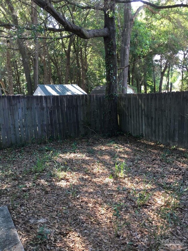 Building Photo - 116 Wildflower Ln
