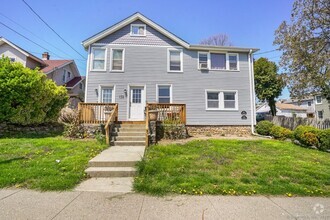 Building Photo - 139 Edgefield Ave