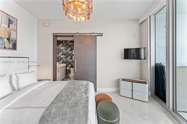 Building Photo - 5959 Collins Ave