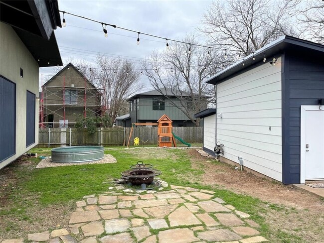 Building Photo - 4619 Jinx Ave