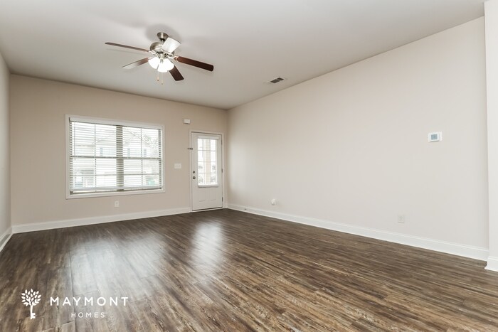 Building Photo - 1024 Allegiance Dr