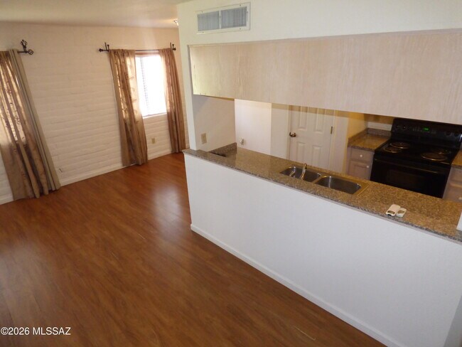 Building Photo - 6565 Calle La Paz