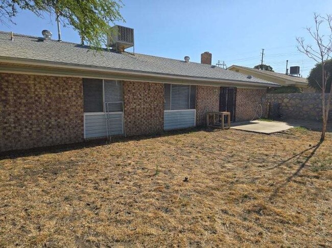 Building Photo - 3540 Breckenridge Dr