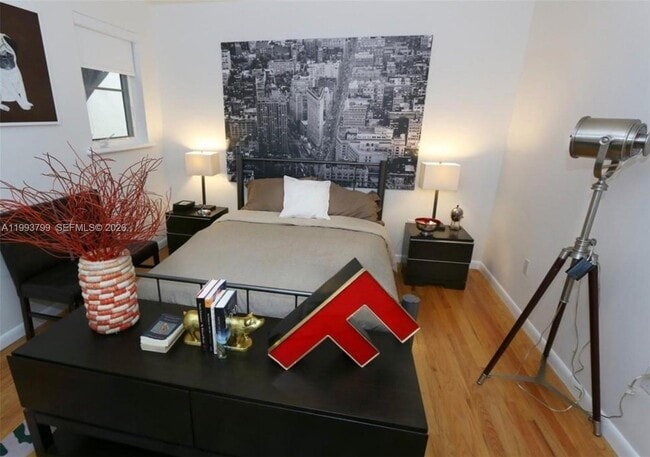 Building Photo - 1018 Meridian Ave