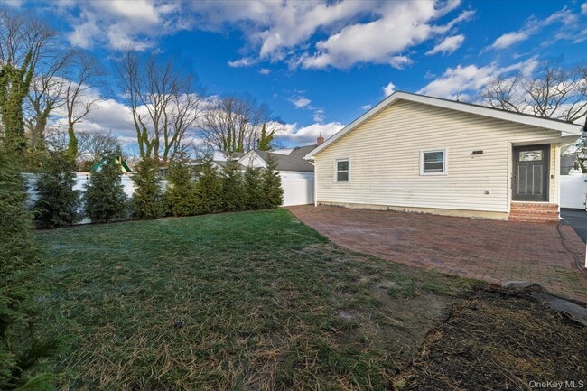 Building Photo - 2280 Brookside Ave