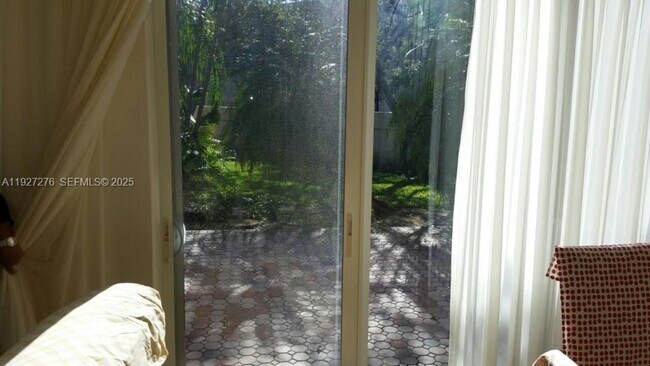 Building Photo - 10136 NW 43rd Terrace