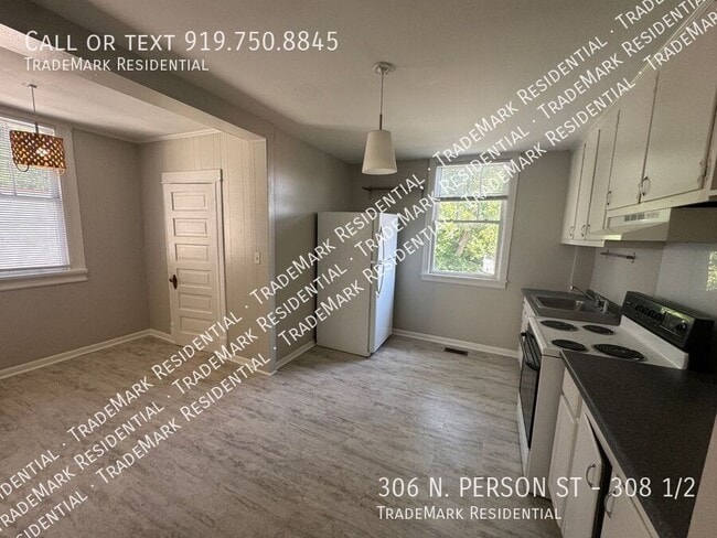 Building Photo - 306 N Person St
