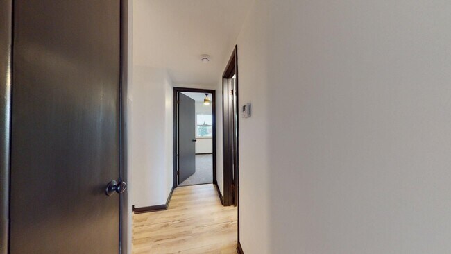 Building Photo - Parma - 2 Bedroom Apartment