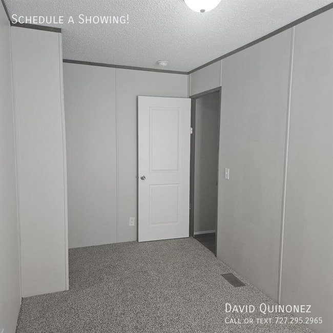 Building Photo - 2737 W Washington Center Rd