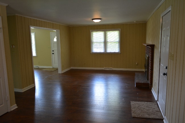 Building Photo - 4501 Kernersville Rd