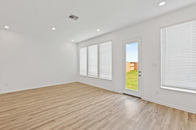 Building Photo - 4127 Balboa Dr