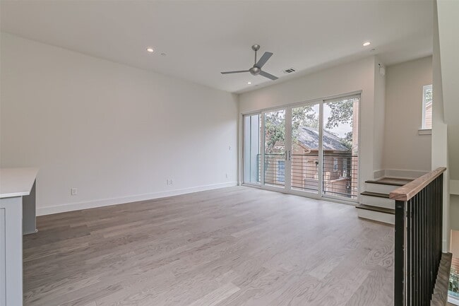 Building Photo - 6028 Lewis St