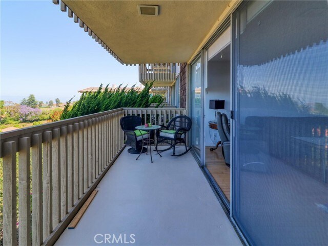 Building Photo - 6542 Ocean Crest Dr