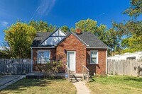 Building Photo - 697 Lounsbury Ave