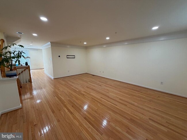 Building Photo - 1835 Staley Manor Dr