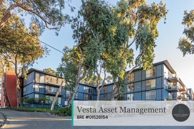 Building Photo - 225 Clifton St