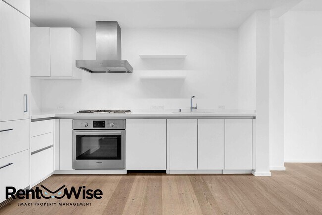 Building Photo - 450 Hayes St