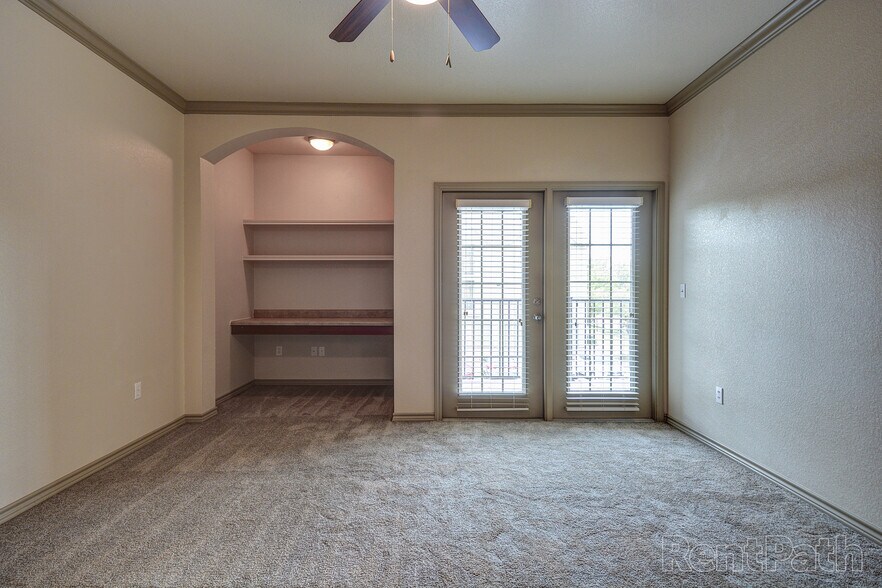 One bed - The Park at Chappell Hill